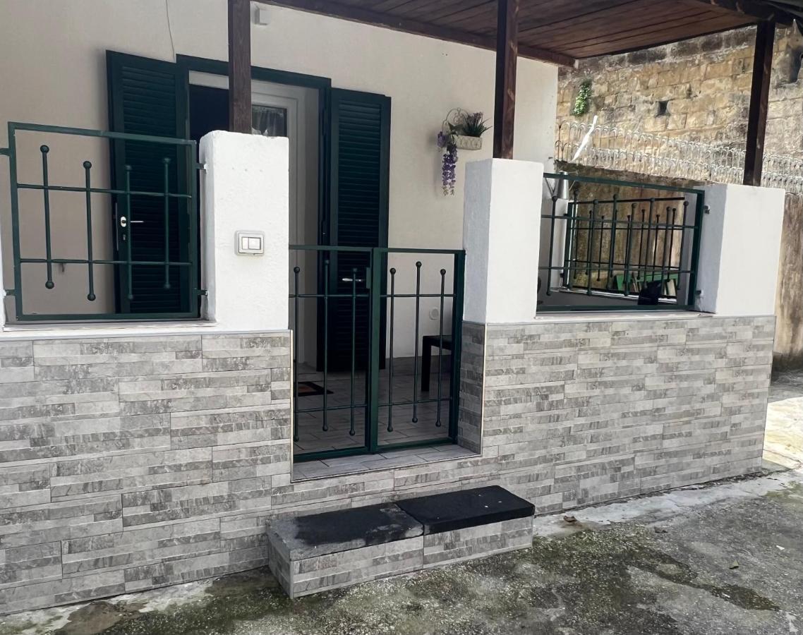 B&B Casa Vacanze Nonna Clara Nápoles Exterior foto